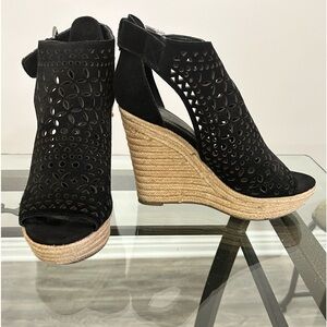 Marc Fisher Helda Wedge Sandel Size 7